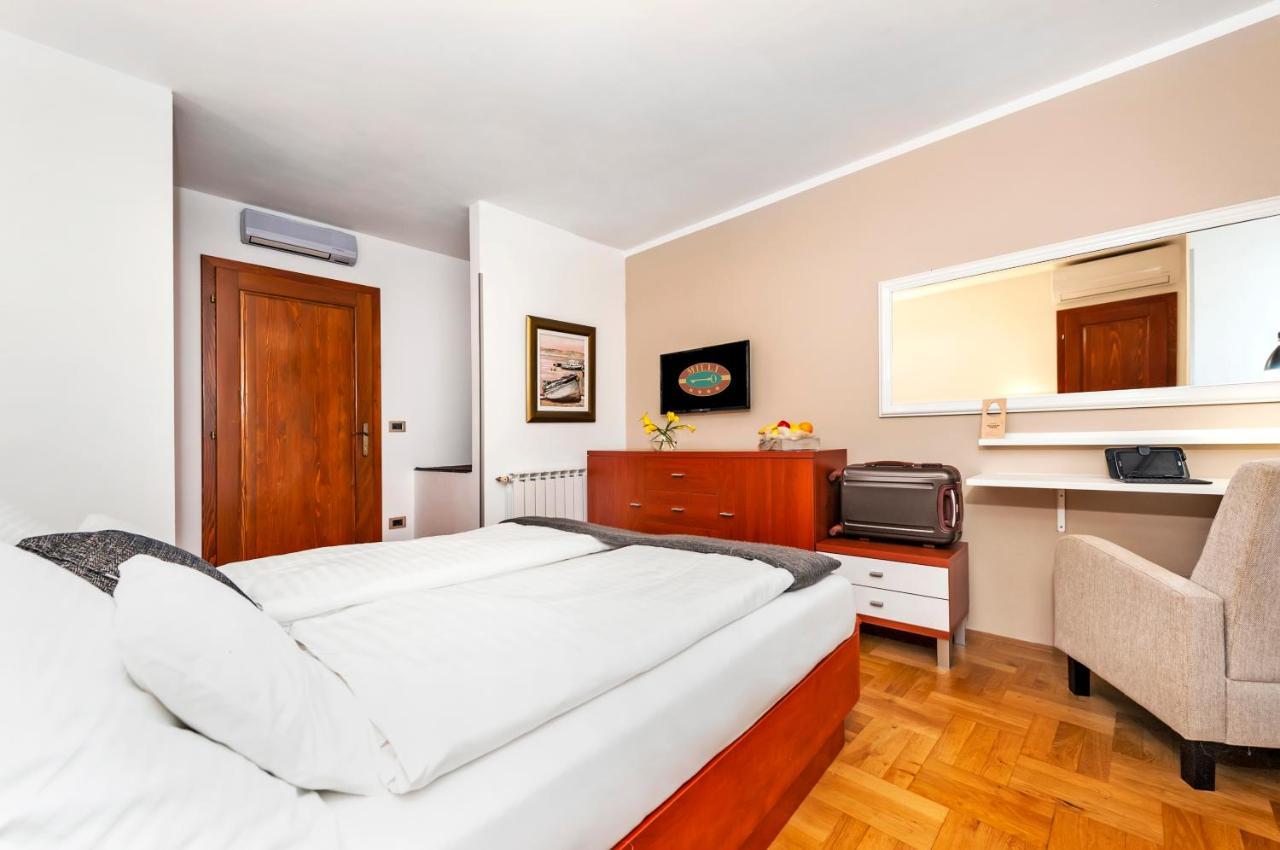 רוביני Villa Milli B&B מראה חיצוני תמונה