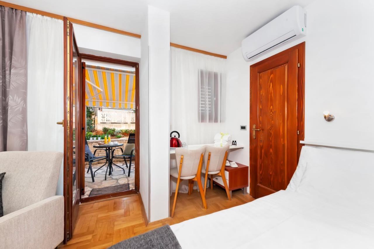 רוביני Villa Milli B&B מראה חיצוני תמונה