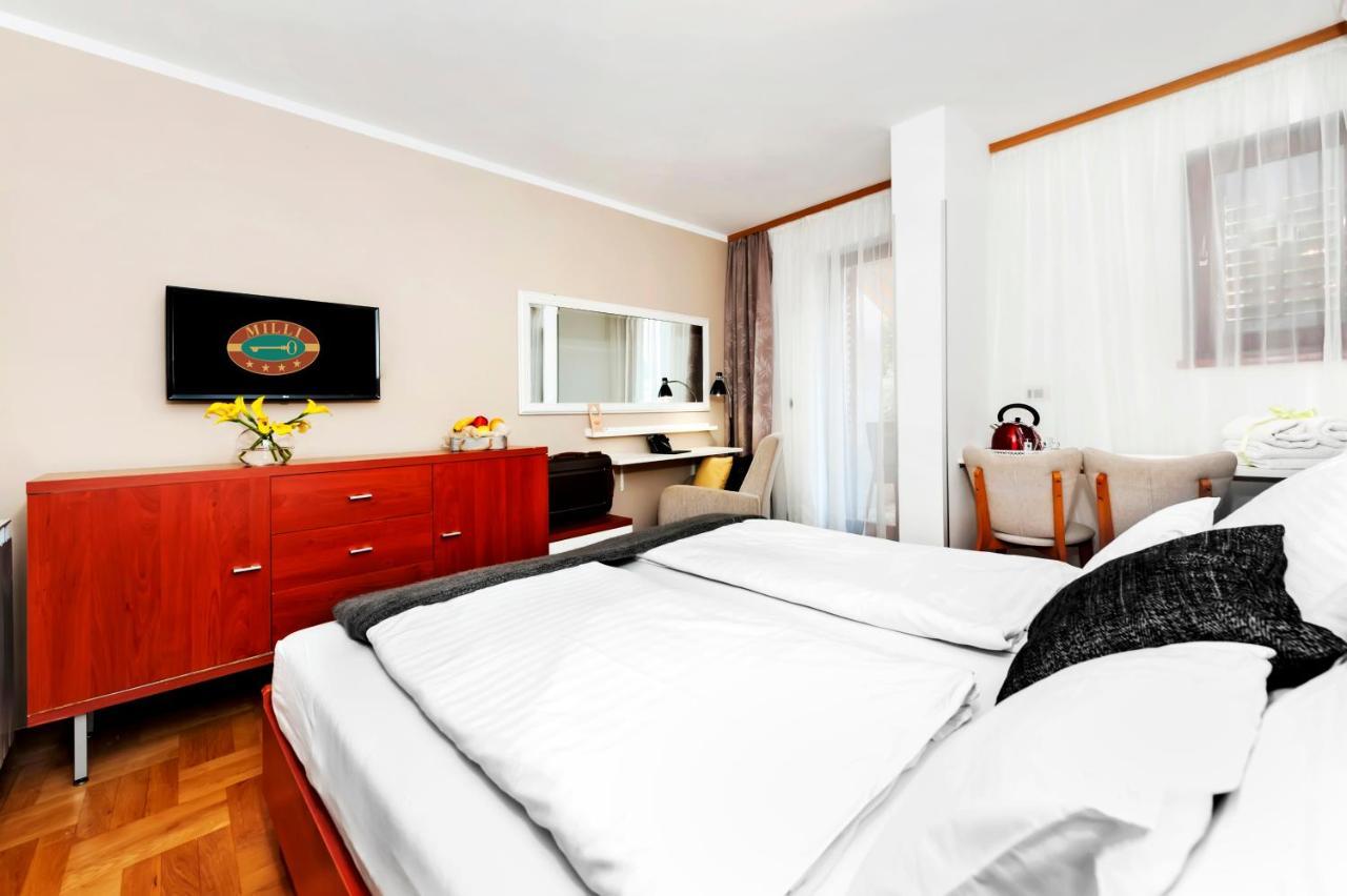 רוביני Villa Milli B&B מראה חיצוני תמונה