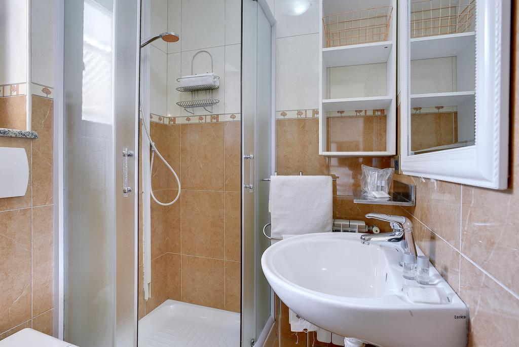 רוביני Villa Milli B&B מראה חיצוני תמונה